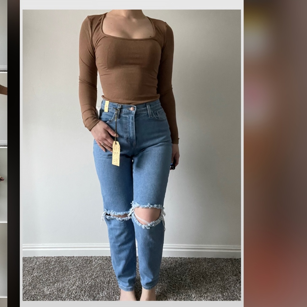 NWT Vibrant Cut Out Ripped Knee High Waisted Mom Jean Sz 1